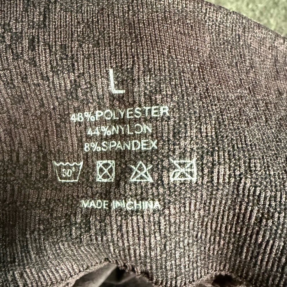 1-Gymshark / 2- NVGTN pairs of leggings. - Picture 4 of 4